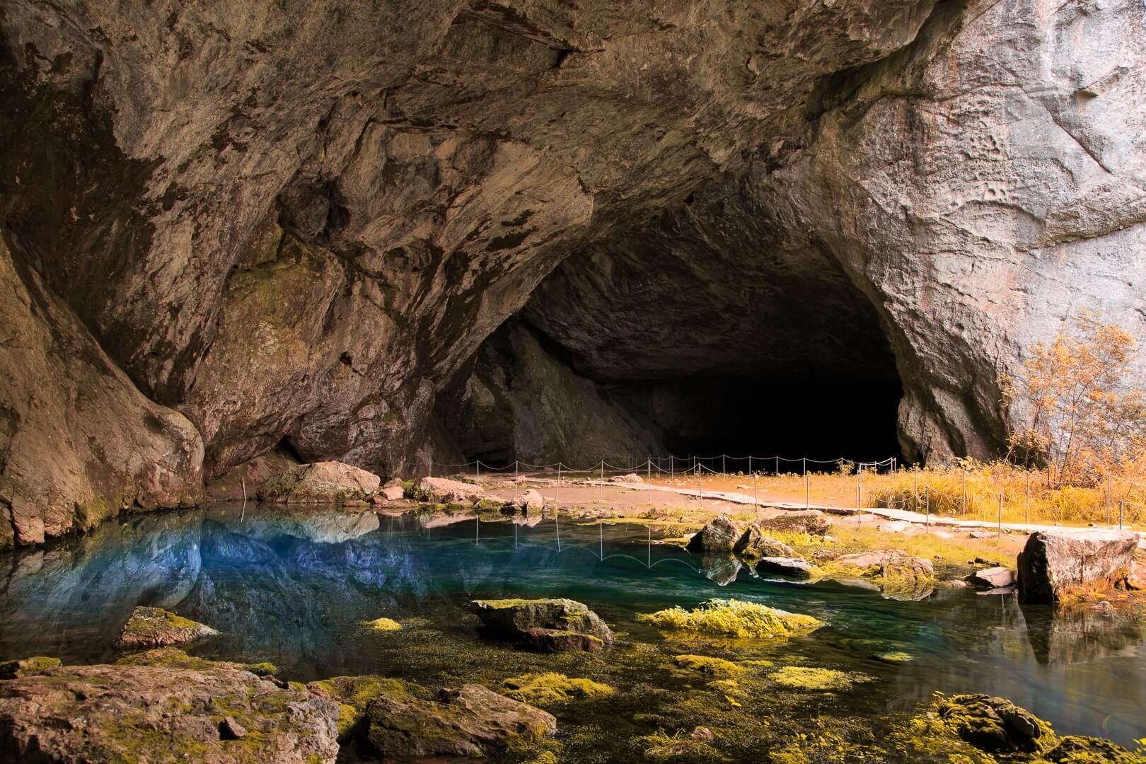 "Капова" пещера